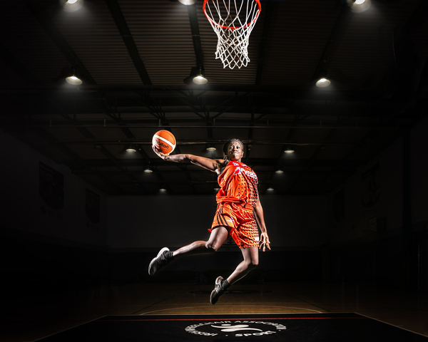 而是利用控 而是利用控